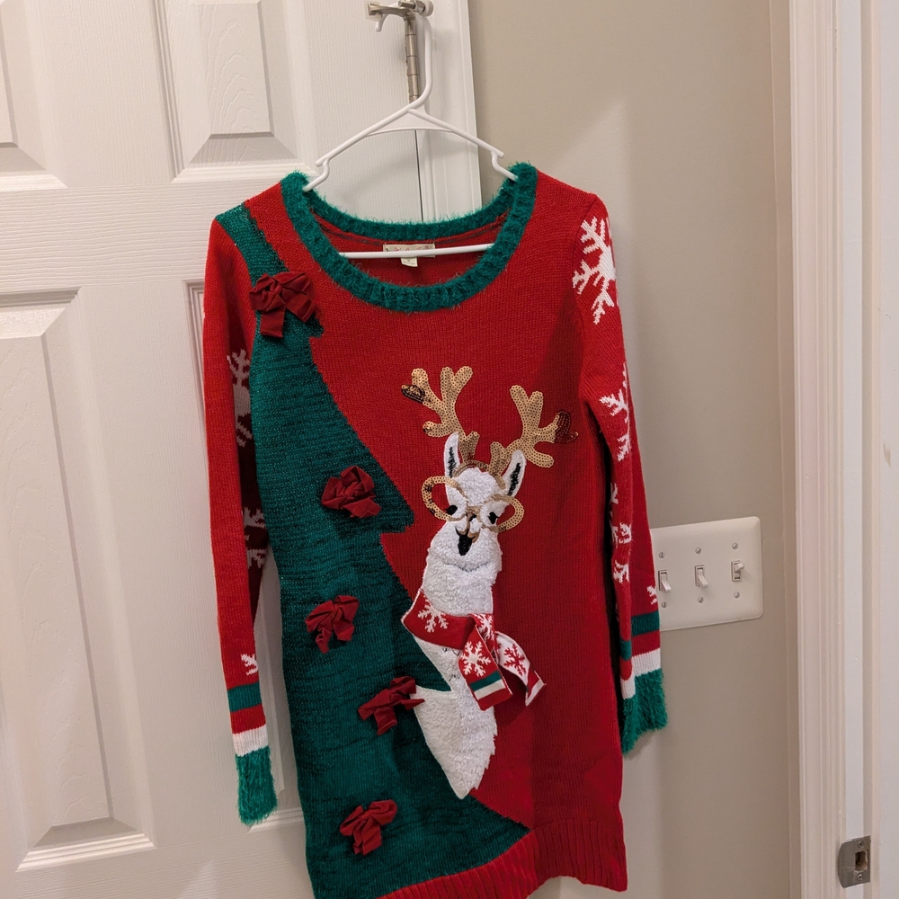 It's Our Time Festive Holiday Red and Green Reindeer Llama Sweater Size M
